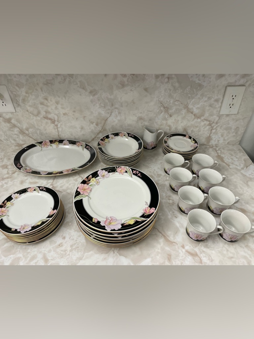 Vintage China Pearl Fine Alice Pattern